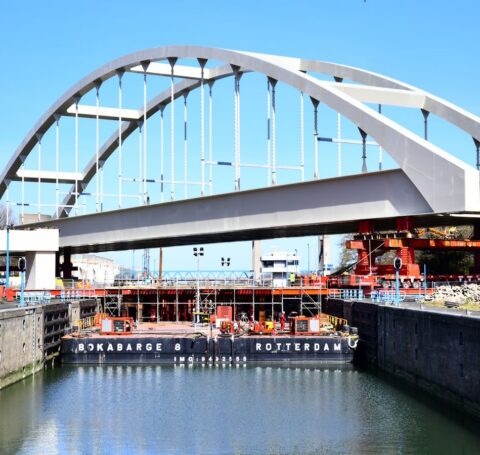 Theemswegtracé: nieuw dubbelsporig verhoogd spoorviaduct