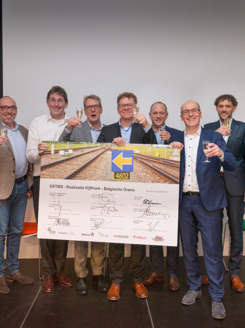 Startschot voor ERTMS Kijfhoek Belgische grens: Kennisalliantie EKB en combinatie ECBS ondertekenen ‘Samenwerking Bouw Bord’