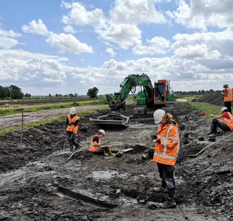 Archeologische opgraving wierde in Adorp