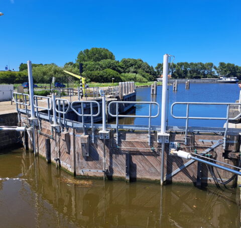 Variantenstudie Kooysluis: Materiaalonderzoek sluisdeuren